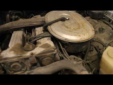 1977 Mercedes Benz 280CE M110 running on idle