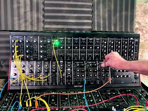 Behringer System 55 - 4 oscillator drone