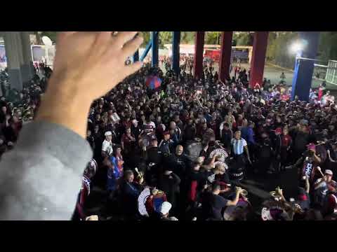 "San Lorenzo 1 Palmeiras 1 Está es tu banda descontrolada.." Barra: La Gloriosa Butteler • Club: San Lorenzo • País: Argentina