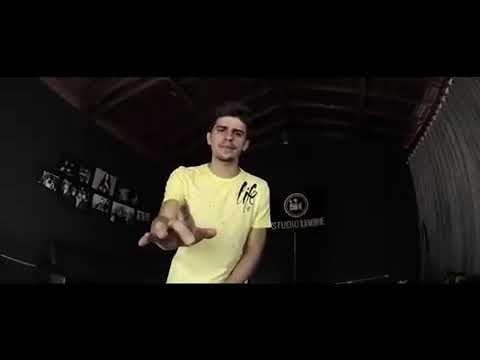 Clip da música “Pinga no Gargalo”