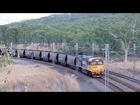 Diesels on eastbound loadeds : Australian Railways