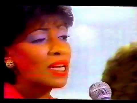 Three Degrees-A Sonnet To Love (live)