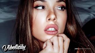 Hazey Eyes - Hungover You (Ft. Moli)