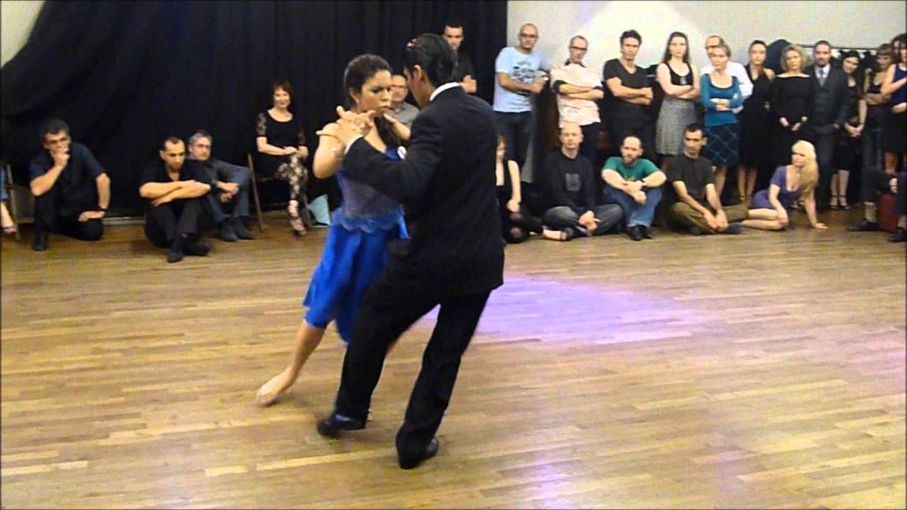 Florencia Labiano & Hernan Rodriguez  El colectivo - Paris 4.