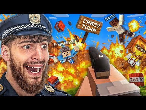 ILS AURAIENT JAMAIS DU ME DONNER UNE ARME... 💀 (J'ai DETRUIT ce serveur Mineraft) Crazy Town #4