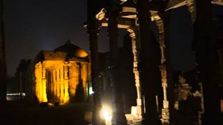 preview picture of video '(HD) Qutub Minar Delhi @ Night  क़ुतुब मीनार इतिहास'