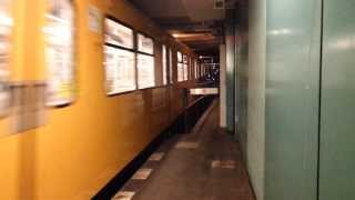 preview picture of video 'U-Bhf. Hallesches Tor der Berliner U-Bahn Linie U6.'