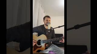 Beatles – Blackbird (Cover) (אורן ברג) - התמונה מוצגת ישירות מתוך אתר האינטרנט יוטיוב. זכויות היוצרים בתמונה שייכות ליוצרה. קישור קרדיט למקור התוכן נמצא בתוך דף הסרטון