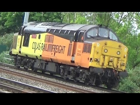Colas 37219 Passes Tilehurst Station