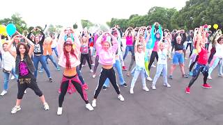 Gianluca Vacchi - LOVE | BETO IN RUSSIA | ZUMBA FITNESS