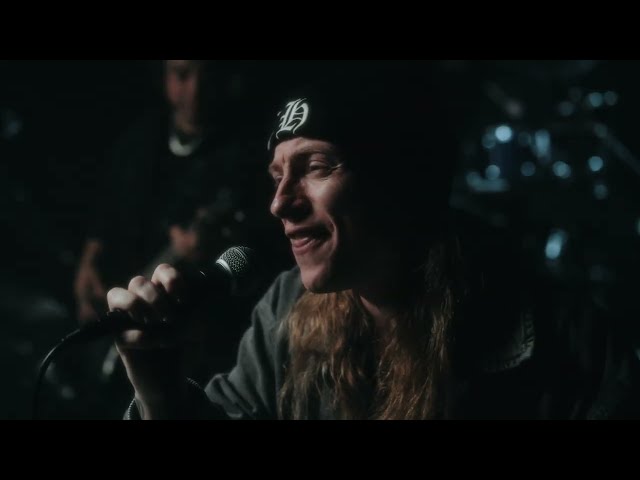 Video zu 'Dark' ansehen