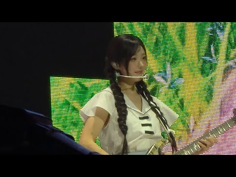 260606 QWER 히나 세레머니 위버스콘 직캠