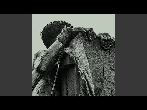 Video thumbnail for Framed by the Comet’s Tail