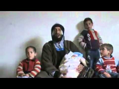 رداد خلوف قائد كتيبة درع المعرة بعد تعرضه لإصابة بقذيفة مدفعية على طريق المعرة - كفرومة في ريف إدلب