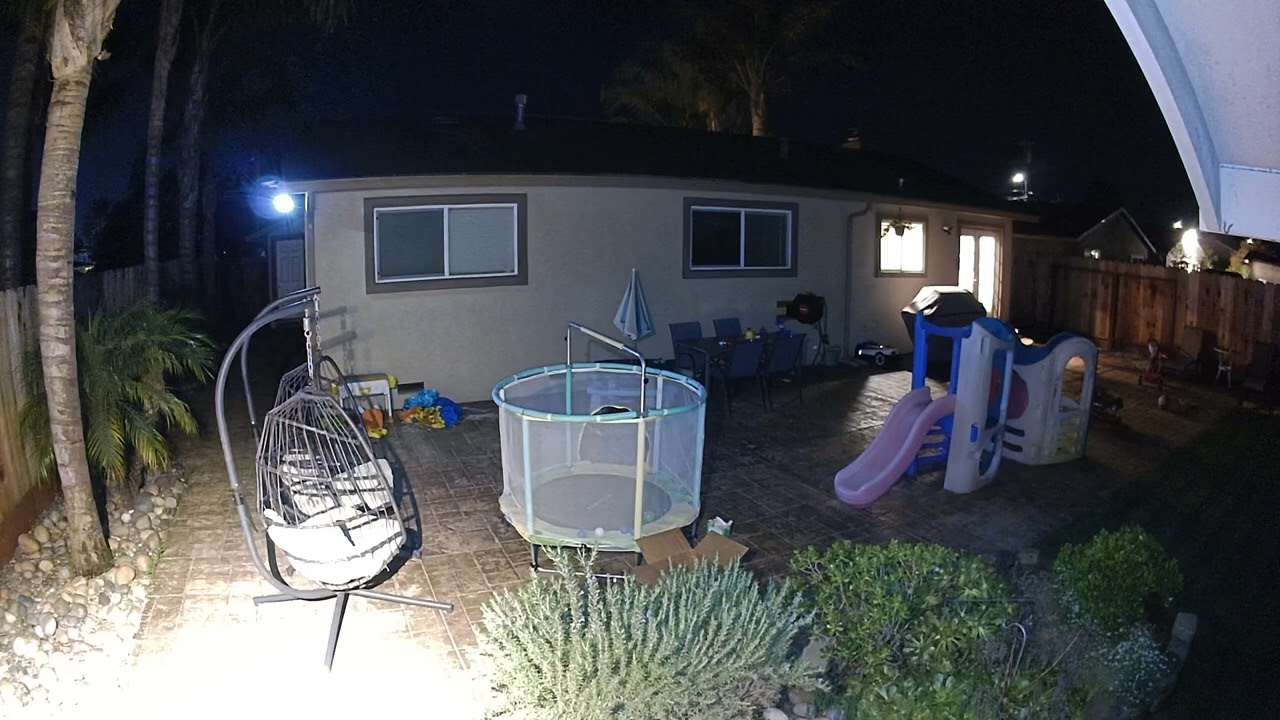 Arlo Essential Outdoor pan-tilt camera - Night time example - YouTube
