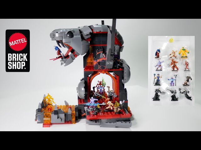 Vídeo relacionado con Mattel Brick Shop Masters of The Universe Combate en la Montaña de la Serpiente Conjunto de construcción con 636 Piezas y 12 Figuras, coleccionistas Adultos y a Partir de 13 años, JMB31