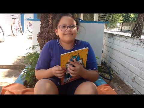 Leitura pela aluna Janaína do livro "O Lobo Voltou" - EE Profª Élide Apparecida Carlos