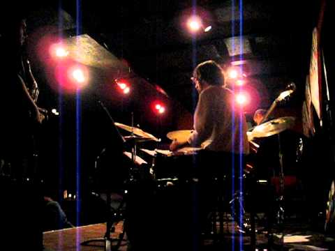 Jeremy Jones Drum Solo at Dazzle Jazz Club (12.26.2006)