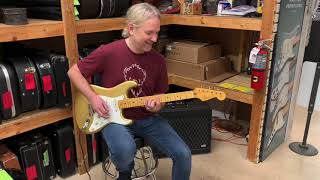 Video thumbnail for Fender Lincoln Brewster Stratocaster by Bizarre Guitar