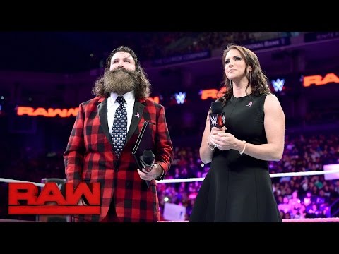 Foley Takes Twitter Break After Fan Posts DMs