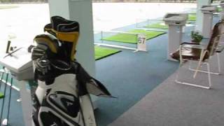 preview picture of video 'Automatic Tee Up System Driving Range in Japan (Golf)'