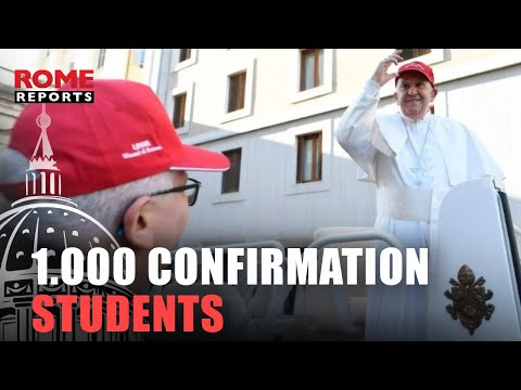 🇻🇦VATICAN | 1,000 confirmation students sing to Pope Francis at the Vatican