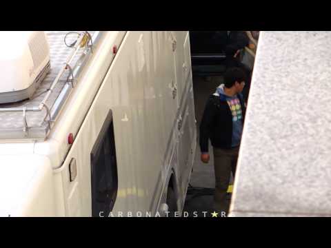 [HD fancam] 111206 T-Ara entering HaNam Arts Centre