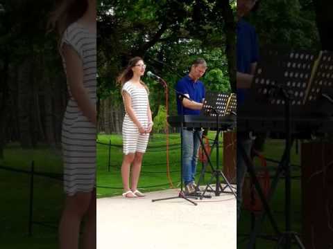 Merel zingt prachtig