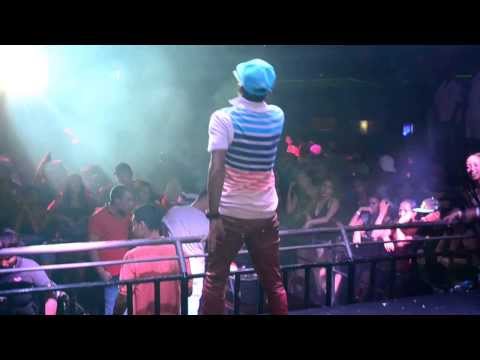 MC MINGAU - COMPLEXO DO ALEMÃO - NITRONIGHT - 14.DEZ.13