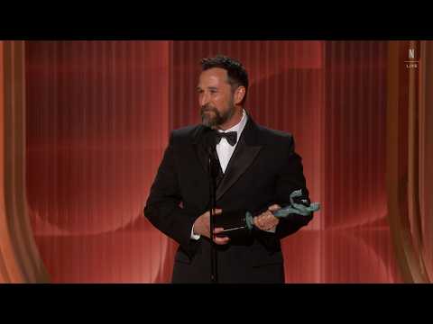 Noah Wyle: Award Acceptance Speech | 32nd Annual Actor Awards