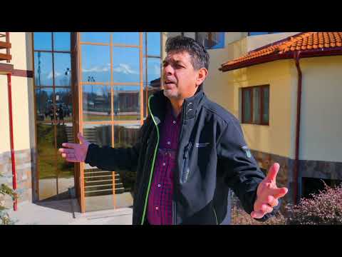 Една ръка-Брат Мечо 2025