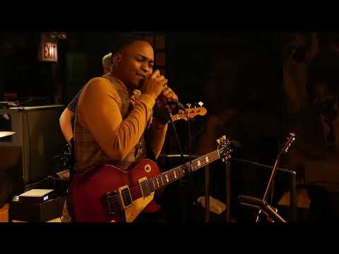 Harrell "Young Rell" Davenport "Somebody Loan Me A Dime" Rosa's Live