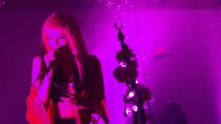 Kyla La Grange: Cut Your Teeth (Kygo Remix) - Live @ Oval Space, London, UK [19/11/2015]