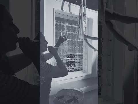 Your glittering guide to the soapy secrets that bubbles hold - courtesy of 7 Textures #bubbleartist