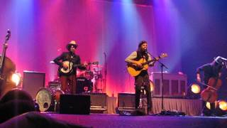 &quot;Bring Your Love to Me&quot; The Avett Brothers, Charleston, SC