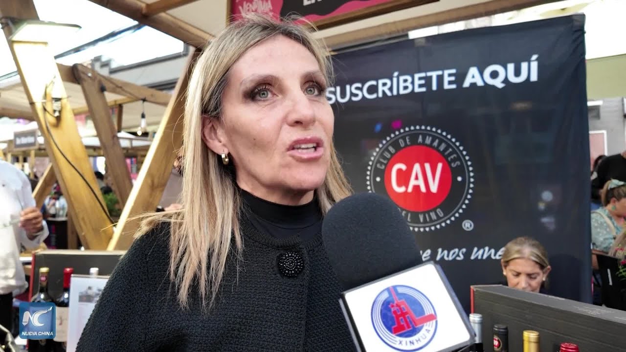 Chile celebra vendimia en festival del vino en Santiago