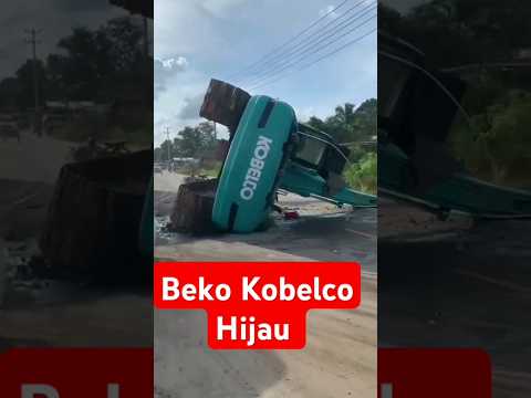 Beko Kobelco Hijau#shorts #snake #short #viralvideos #trending #heriadi #mobiltrukanimasi #excavator