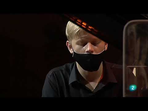 Alexandre Malofeev,  Tchaïkovsky « Casse-noisette – Pas de Deux »