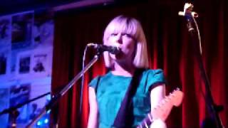 The Lovely Eggs - Don't look At Me, I don't like it - Live at The Doneky, Leicester may 19 2011