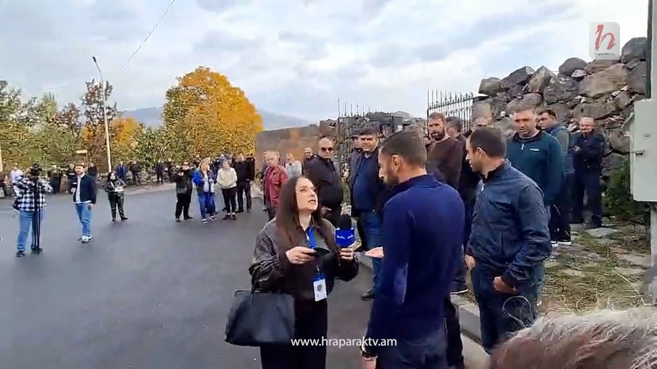 Լարված վիճակ` Հովհաննավանքում. ՔՊ-ականը հարձակվել է լրագրողների վրա