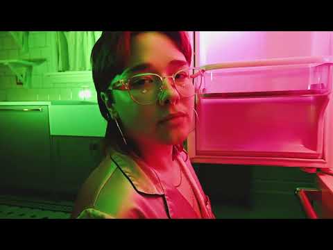 Glitterfox - La da da (Official Music Video)