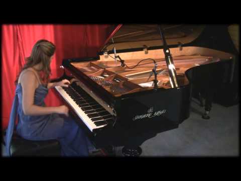 Amy Janelle performs Behind The Moonlight at Piano Haven Studio - Shigeru Kawai SK7.
