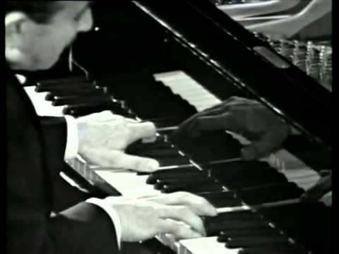Beethoven "Moonlight Sonata" (1 mvt.) by Claudio Arrau