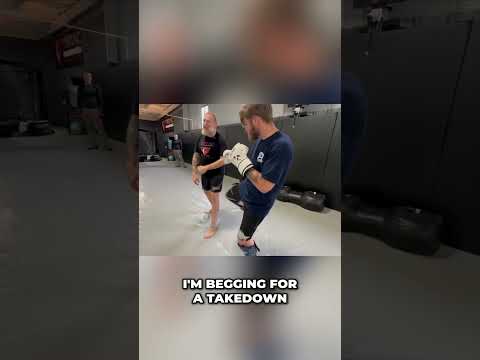 Why You Can’t Use Boxing Footwork in MMA