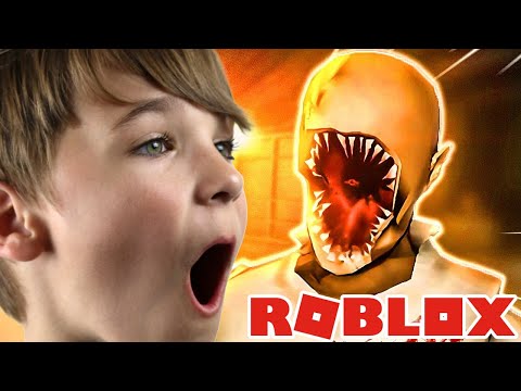 SIMAS AND DAD INVESTIGATING HAUNTED HOUSE in ROBLOX BLAIR