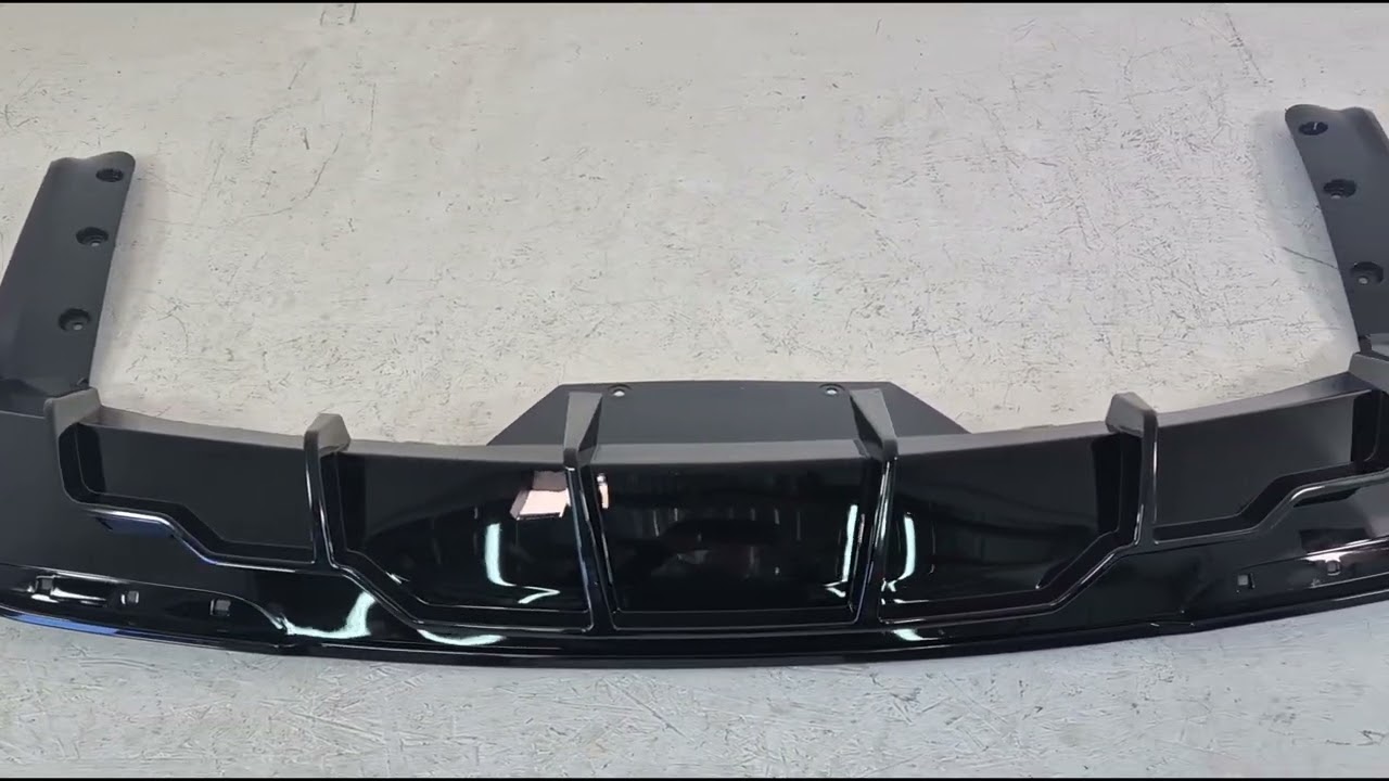 Tesla Model S 2012– Heckdiffusor Fast (für 2021+) Video 1