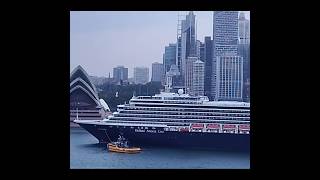 Holland America Westerdam leaving Sydney for the last time in a rainstorm.
