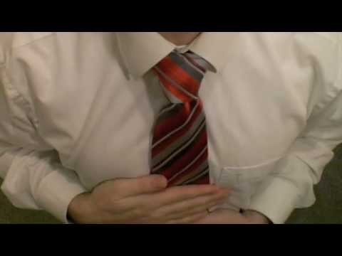 Binden sie mit Ihrer Krawatte den "Pratt" richtig! Krawattenknoten binden mit einer Seidenkrawatte