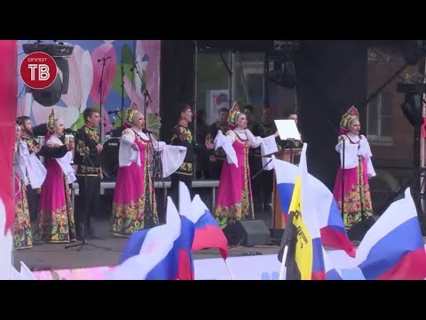 Ансамбль песни и танца "Околица" - Россию строят мужики (День Республики 2021)