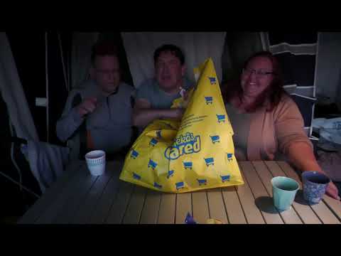 Miniatyrbild: Unboxing Mukbang Smakprovning Fynd från Gekås i Ullared – Ullared haul på YouTube